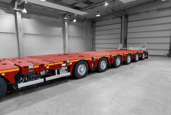 MAX810 semi-trailer as 2+6 axle version