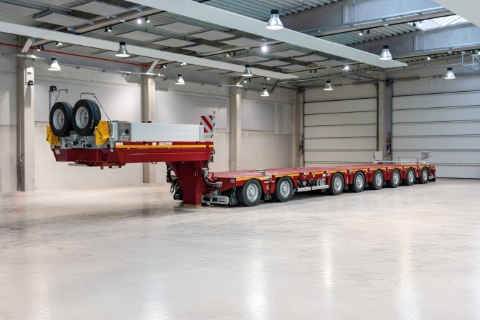 MAX810 semi-trailer as 2+6 axle version